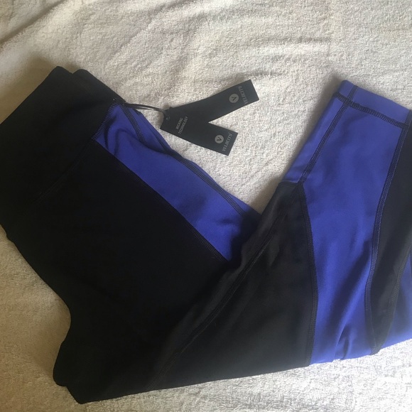 Women's Shape Active Velocity Workout Capris - Picture 4 of 7